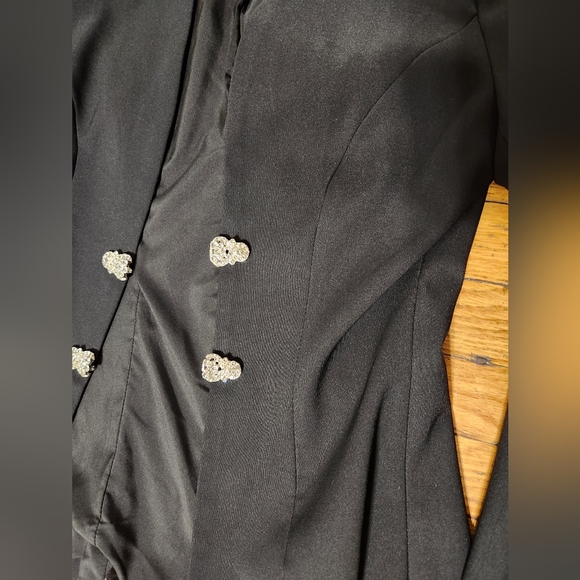 Blazer - Picture 5 of 5